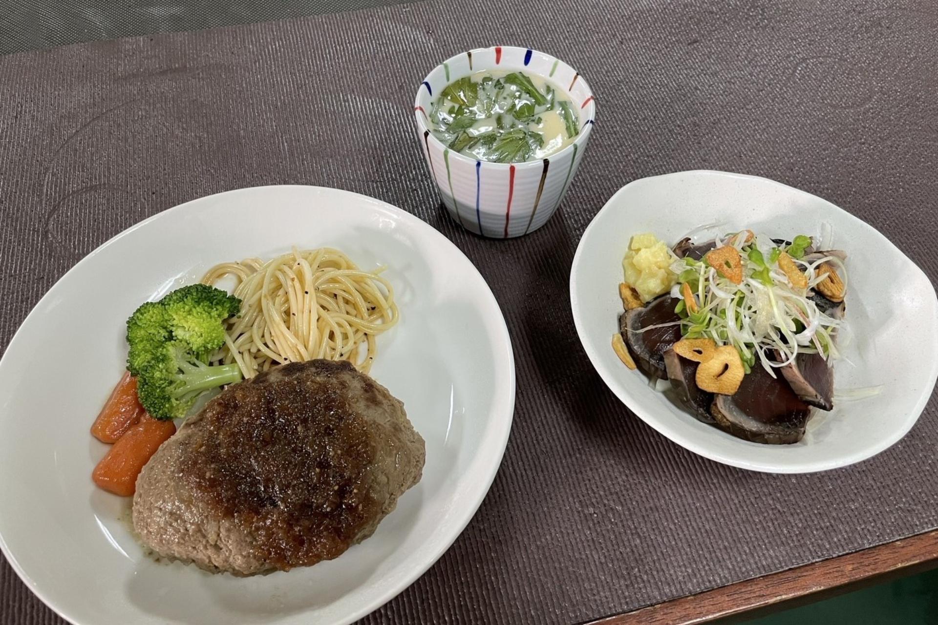 食事の画像
